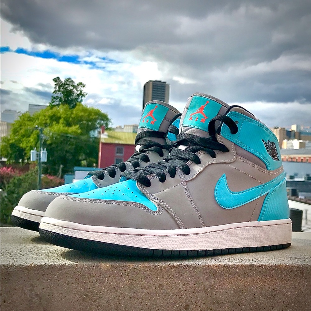 Women’s Air Jordan Retro 1 “Tide Pool”